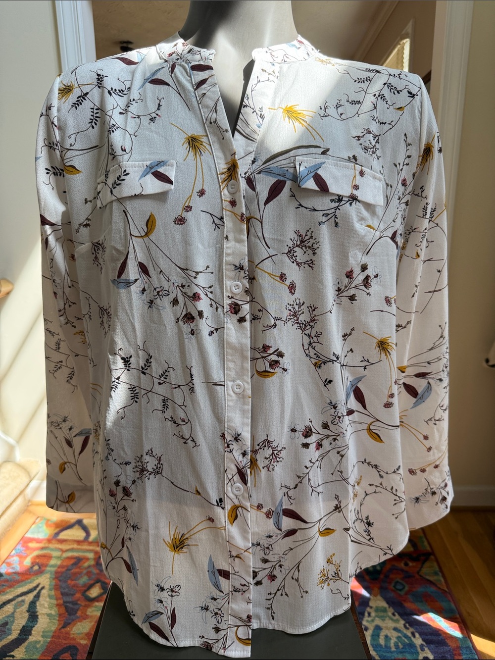 Soteer White Floral Button-Front Blouse XXL